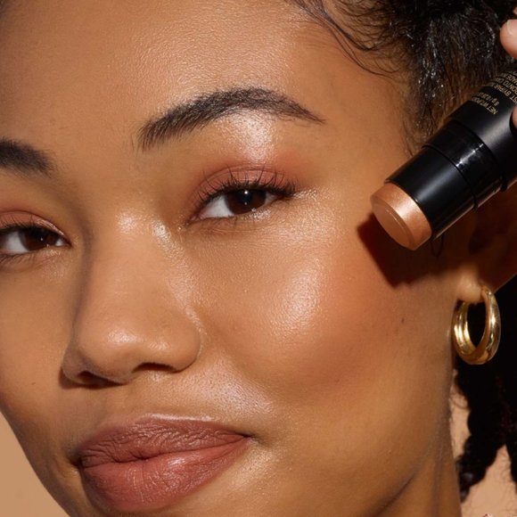 HEY HONEY - NUDESTIX NUDIES GLOW HIGHLIGHTER STICK - Picture 4 of 7